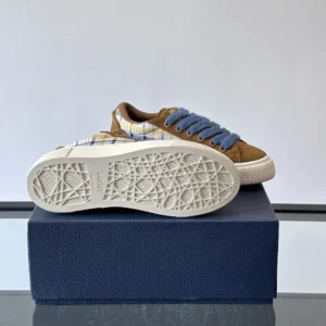 DIOR B33 SPIN SNEAKERS IN BROWN – CD219