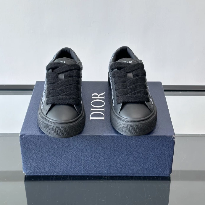 DIOR B33 SPIN SNEAKERS – LIMITED AND NUMBERED EDITION BLACK SMOOTH CALFSKIN – CD207