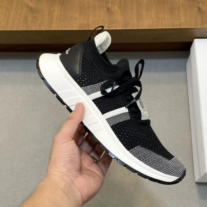 DIOR RUN'N'DI0R SNEAKERS BLACK AND WHITE TECHNICAL MESH – CD244